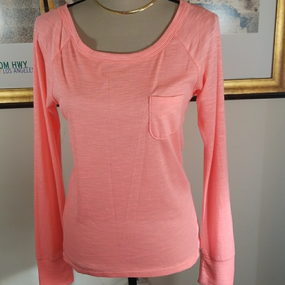 No Boundaries long sleeves tee top. Size L